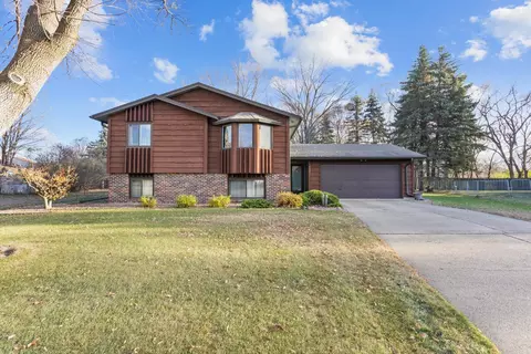 8027 Dupont Ct N, Brooklyn Park, MN 55444