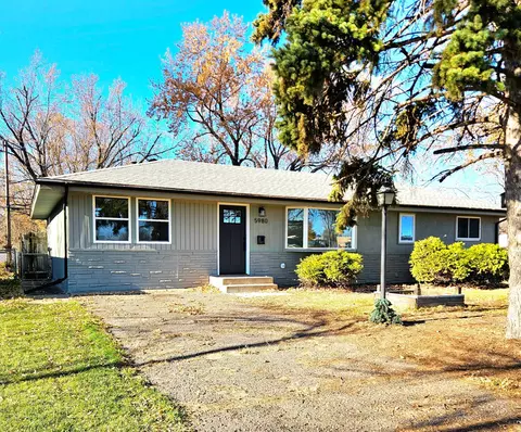 5980 7th St NE, Fridley, MN 55432
