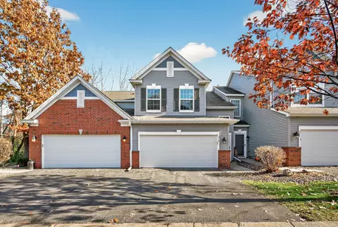 319 Heritage Trl, Circle Pines, MN 55014