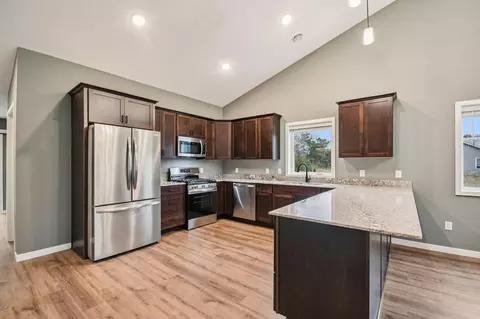 911 Gable St, Taylors Falls, MN 55084