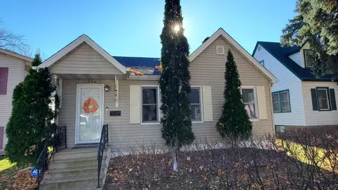 1924 5th St E, Saint Paul, MN 55119