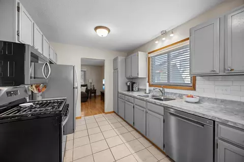 Kitchen - 4240 Braddock Trl, Eagan, MN 55123 photo 1 of 5