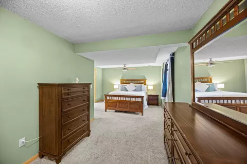 Bedroom - 4240 Braddock Trl, Eagan, MN 55123 photo 4 of 6