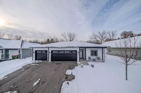 11076 Ulysses St NE, Blaine, MN 55434