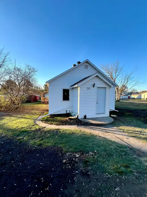 245 2nd Ave, Calumet, MN 55716