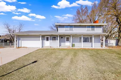 624 109th Ln NE, Blaine, MN 55434
