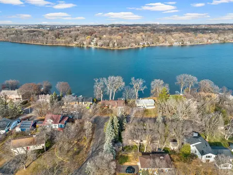 335 Maple Island Rd, Burnsville, MN 55306