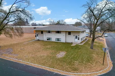 5901 2 12 St NE, Fridley, MN 55432