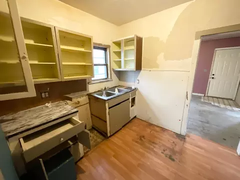 Kitchen - 1206 12th St NW, Austin, MN 55912 photo 2 of 2