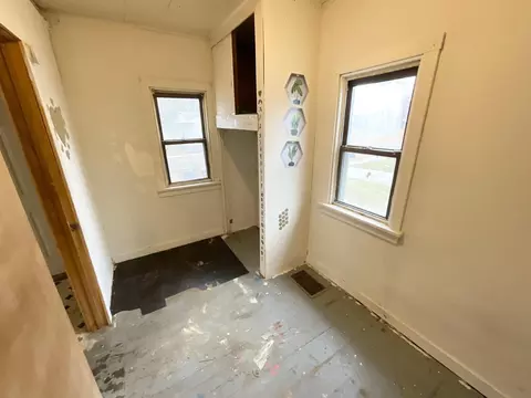 Bedroom - 1206 12th St NW, Austin, MN 55912 photo 5 of 5