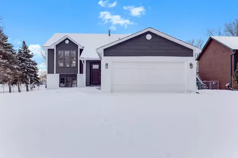 7234 158th St W, Apple Valley, MN 55124