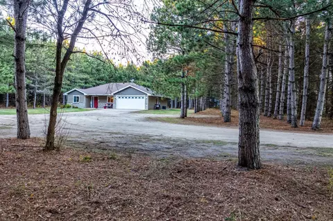 36915 Oak Point Dr, New York Mills, MN 56567