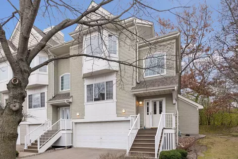 725 Fairfield Cir, Hopkins, MN 55305