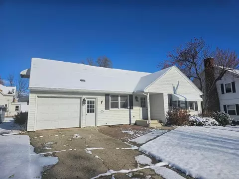 403 Broadway Ave, Lakefield, MN 56150