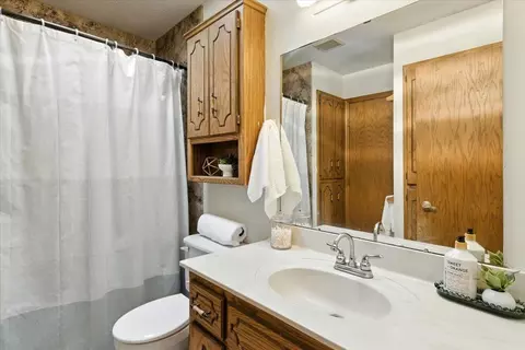 Bath - 7357 116th Pl N, Champlin, MN 55316 photo 1 of 4