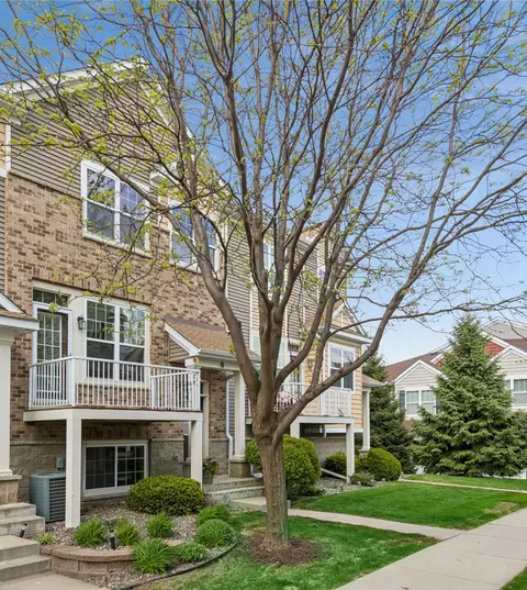 1945 Commonwealth Blvd #5, Chanhassen, MN 55317