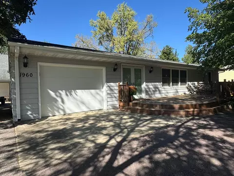 1960 Cottonwood Lake Dr, Windom, MN 56101