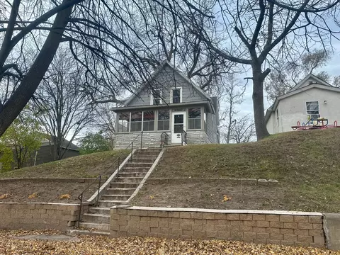 602 Ivy Ave E, Saint Paul, MN 55130