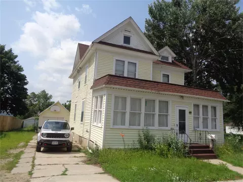 300 S 4th St, Le Sueur, MN 56058