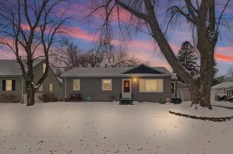 5607 Fairview Ave N, Shoreview, MN 55126