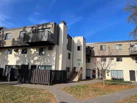 7468 72nd Ln N #301, Brooklyn Park, MN 55428
