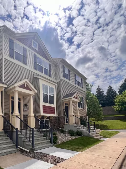 8405 Norwood Ln N, Maple Grove, MN 55369