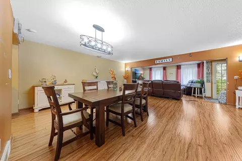 1128 Highland Ave, Northfield, MN 55057