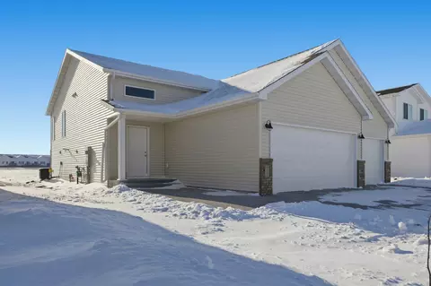 6242 87th Ave S, Horace, ND 58047