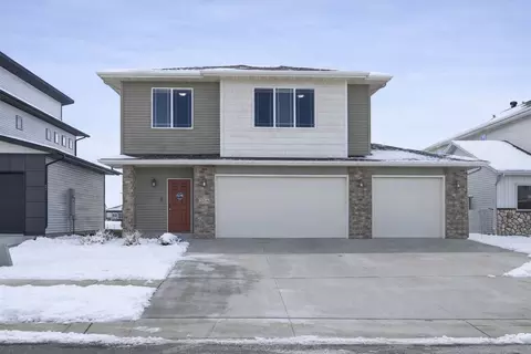 2216 10th Ct W, West Fargo, ND 58078