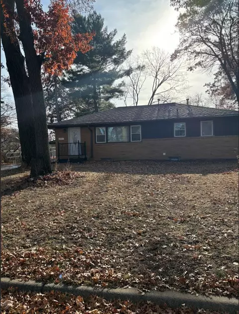 3901 Burquest Ln, Brooklyn Center, MN 55429