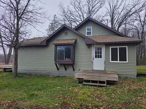 2113 210th St, Mahnomen, MN 56557