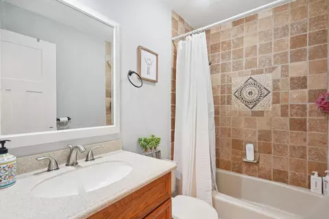 Bath - 1808 Cedar Pl, Buffalo, MN 55313 photo 2 of 3