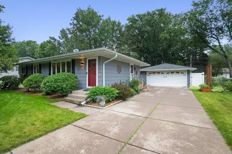 4672 Gettysburg Ave N, New Hope, MN 55428