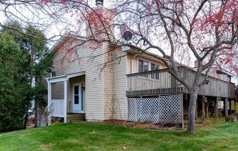 4575 Horizon Cir, Eagan, MN 55123