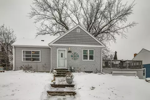 176 Logan Ave W, West Saint Paul, MN 55118