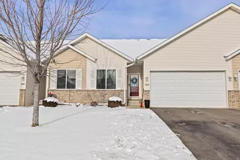 4213 Blakewood Dr, Shakopee, MN 55379