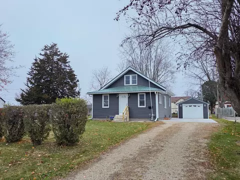 225 N Wabasha St, Plainview, MN 55964