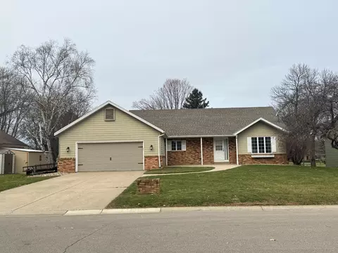 408 21st St SE, Willmar, MN 56201