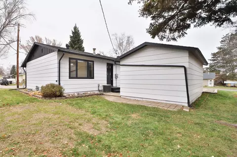 Exterior - 1005 N Street St NE, Brainerd, MN 56401 photo 6 of 10