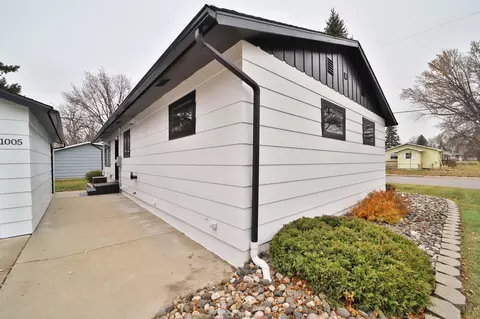 Exterior - 1005 N Street St NE, Brainerd, MN 56401 photo 5 of 10