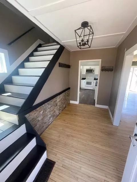 Entry Way - 5030 Idlewild St, Duluth, MN 55804 photo 1 of 3