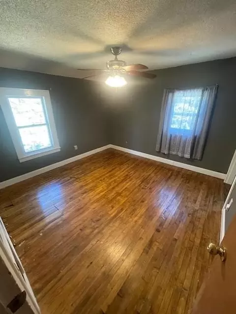 Bedroom - 5030 Idlewild St, Duluth, MN 55804 photo 1 of 4