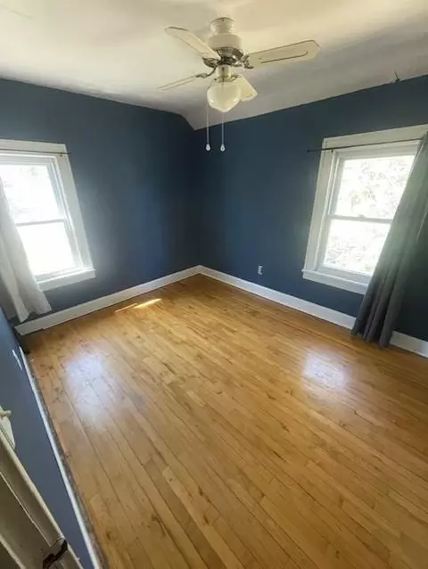 Bedroom - 5030 Idlewild St, Duluth, MN 55804 photo 2 of 4