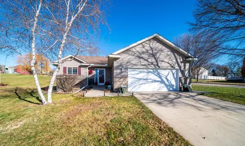 5047 Florence Dr NW, Rochester, MN 55901
