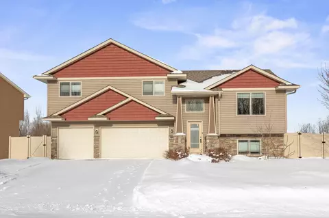 921 Breckenridge Ln, Montrose, MN 55363