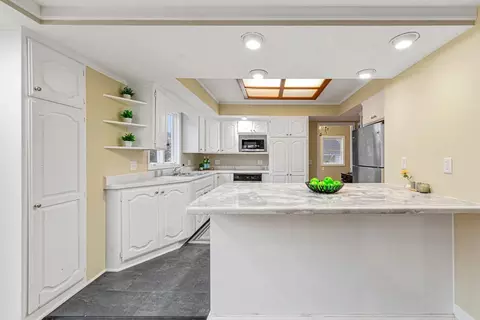 605 10th Ave NW, Austin, MN 55912