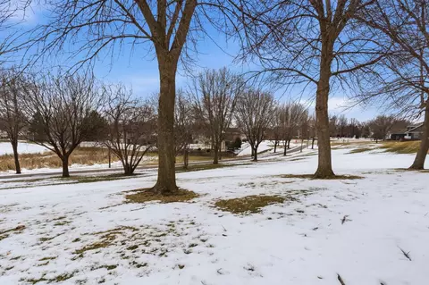 Exterior - 706 24th St SE, Willmar, MN 56201 photo 6 of 6
