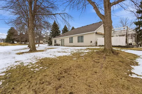 Exterior - 706 24th St SE, Willmar, MN 56201 photo 5 of 6