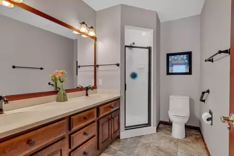 Bath - 706 24th St SE, Willmar, MN 56201 photo 1 of 3