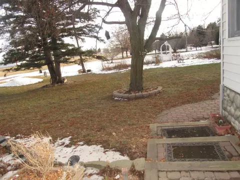 Exterior - 411 Front St E, Fulda, MN 56131 photo 3 of 7